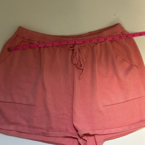 Zesica two-piece pink loungewear long sleeve & shorts size Large - Picture 7 of 8